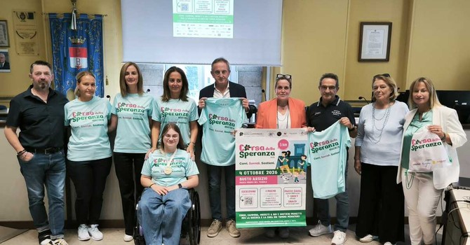 Corsa della Speranza, un'onda celeste per la ricerca pediatrica: Busto pronta a superare ogni record
