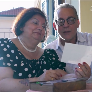 Sposi dopo una separazione durata decenni: Adriana e Riccardo a Unomattina Estate