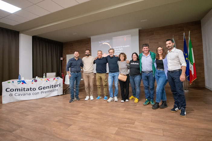 Le immagini della serata di Albizzate sono di Fotografia Galbiati