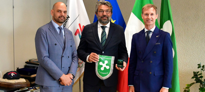 Medaglia di bronzo del Consiglio regionale a Giuseppe Pirola: premiato l’ex presidente della Uyba Medaglia di bronzo del Consiglio regionale a Giuseppe Pirola: premiato l’ex presidente della Uyba