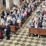 «Beati i nonni che sorridono e rasserenano»: in San Giovanni l’abbraccio dell’arcivescovo ai nonni