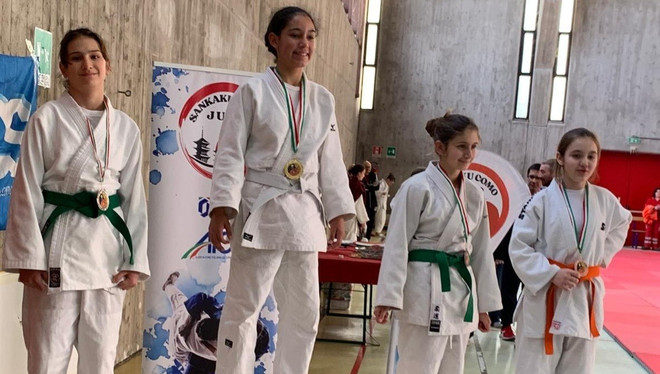 Anita De Pisa, prima a sinistra, ha conquistato il podio