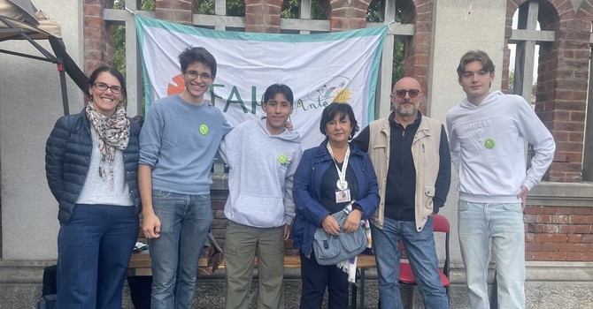 VIDEO. Giornate FAI d’Autunno, il liceo scientifico Tosi conquista la gente con un viaggio nella storia del cimitero monumentale di Busto VIDEO. Giornate FAI d’Autunno, il liceo scientifico Tosi conquista la gente con un viaggio nella storia del cimitero monumentale di Busto