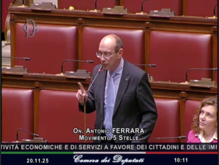 Ddl Semplificazione, Ferrara (M5S): «Una legge che non aiuta i cittadini ma libera il potere dai controlli»