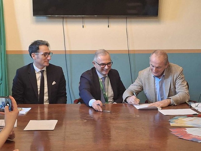 Coltivare la salute: firmato il protocollo che porta la prevenzione nelle scuole di Busto