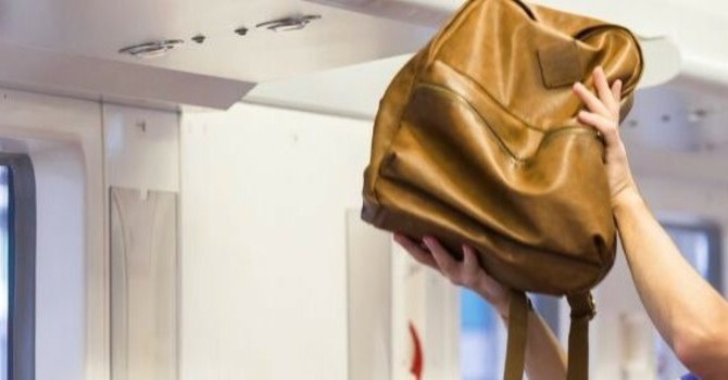 Furto sul Malpensa Express, borsa recuperata dal "Comitato pendolari", era di una giovane donna campana Furto sul Malpensa Express, borsa recuperata dal "Comitato pendolari", era di una giovane donna campana