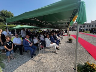 Alcune immagini della cerimonia dei 252 anni di fondazione della Guardia di Finanza che si è svolta sabato mattina ai Giardini Estensi di Varese