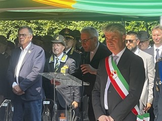 Alcune immagini della cerimonia dei 252 anni di fondazione della Guardia di Finanza che si è svolta sabato mattina ai Giardini Estensi di Varese
