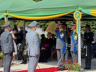 Alcune immagini della cerimonia dei 252 anni di fondazione della Guardia di Finanza che si è svolta sabato mattina ai Giardini Estensi di Varese