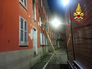 Le immagini dell'incendio di stanotte all'ex setificio Stheli di Germignaga Le immagini dell'incendio di stanotte all'ex setificio Stheli di Germignaga