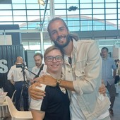 Una foto realizzata durante la realizzazione dello spot per Tutti in campo, pubblicata da Riccardo Maino sui suoi social Una foto realizzata durante la realizzazione dello spot per Tutti in campo, pubblicata da Riccardo Maino sui suoi social