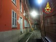 Le immagini dell'incendio di stanotte all'ex setificio Stheli di Germignaga