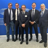Missione Lombardia a Bruxelles. Fontana incontra vicepresidente Sberna: «Inaccettabile depotenziare ruolo regioni attraverso gestione centralizzata dei fondi»