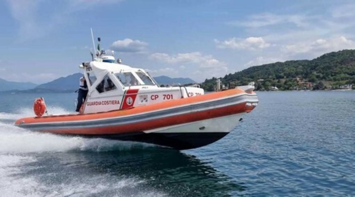 Malore dopo il bagno nel Lago Maggiore, muore turista a Cannero Riviera