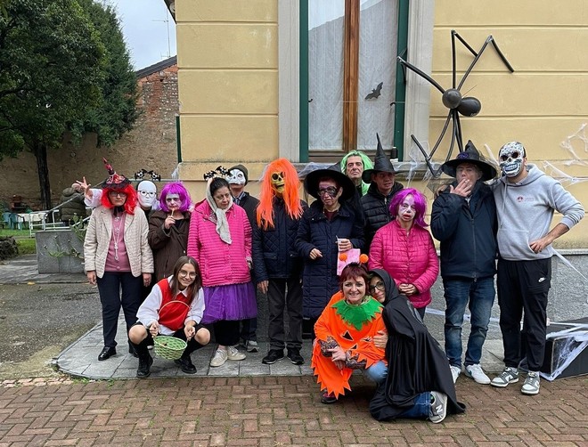 Da comunità per persone con disabilità a casa infestata: Halloween a Villa Comerio