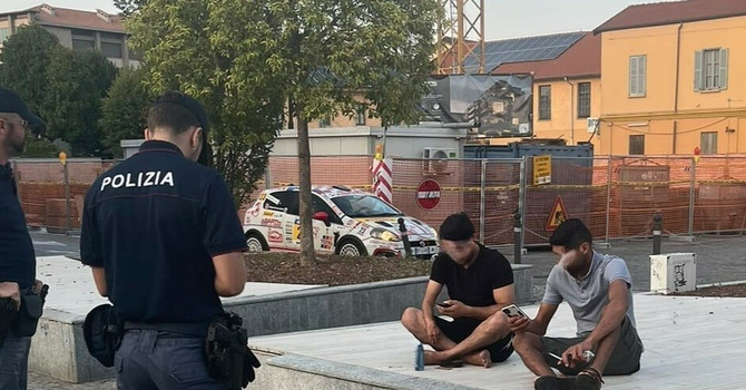 Nella foto, il controllo della Polizia in piazza Vittorio Emanuele II Nella foto, il controllo della Polizia in piazza Vittorio Emanuele II