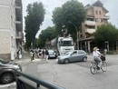 Incidente tra un tir e una utilitaria in viale Alfieri, estate 2025 Incidente tra un tir e una utilitaria in viale Alfieri, estate 2025