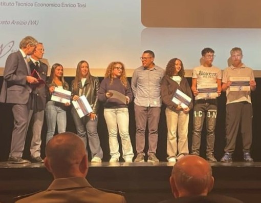 VIDEO. Bullismo, gli studenti dell’Ite Tosi di Busto vincono il Premio Polizia di Stato