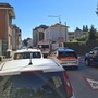 Ciclista a terra in via Bellini, soccorsi in azione vicino alle scuole Crespi