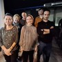 Aurora Vernocchi e Claudio Mezzanzanica, al centro, con alcune delle persone che, al Circolo Gagarin, hanno spontaneamente ricordato i propri cari, internati in Germania Aurora Vernocchi e Claudio Mezzanzanica, al centro, con alcune delle persone che, al Circolo Gagarin, hanno spontaneamente ricordato i propri cari, internati in Germania
