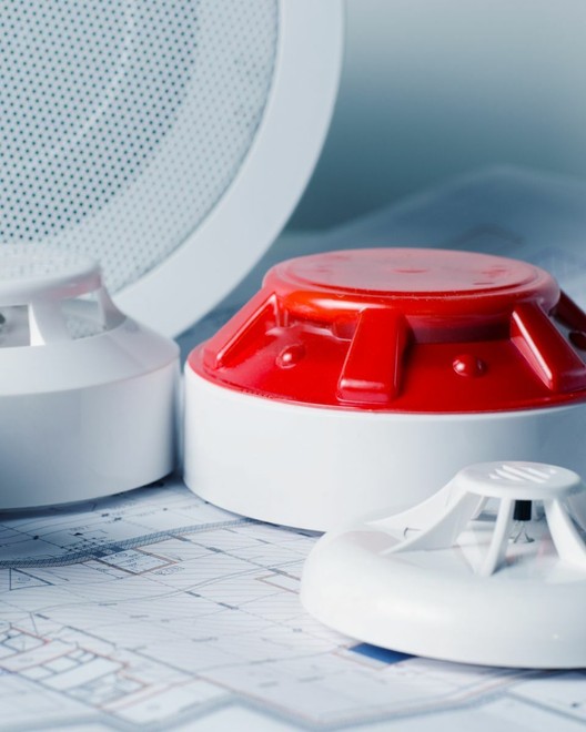 Antincendio: Prevenzione, tecnologia e responsabilità nei luoghi di lavoro