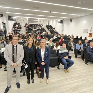 L’Università dell'Insubria accoglie le matricole di Infermieristica: «Nella cura dei malati, siete voi che fate la differenza»