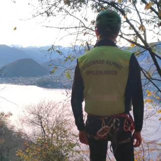 Due escursionisti in difficoltà sul sentiero ai Pizzoni di Laveno: interviene il soccorso alpino