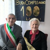 Laura Gallo insieme all'assessore Mario Cislaghi