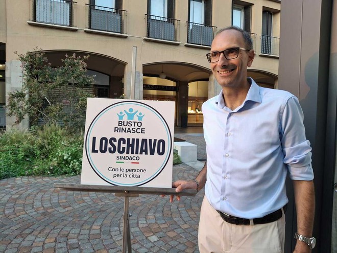 Salvatore Loschiavo annuncia: «Sarò il candidato sindaco di “Busto rinasce”» Salvatore Loschiavo annuncia: «Sarò il candidato sindaco di “Busto rinasce”»