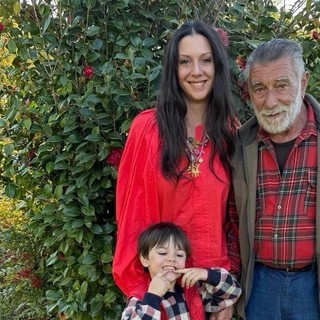 Erika Gasparini con il padre Enrico e il piccolo Carlo
