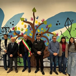 &quot;L'arte delle regole&quot;: parte con un murales l'educazione alla legalità dell'Istituto comprensivo Ferrini