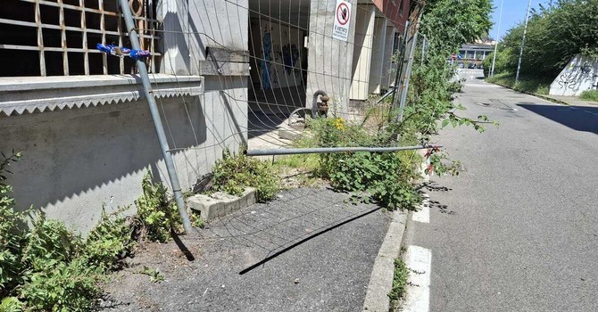 Palazzo di vicolo Landriani: oggi è proprietà privata e videosorvegliata, ma qualcuno la vuole forzare Palazzo di vicolo Landriani: oggi è proprietà privata e videosorvegliata, ma qualcuno la vuole forzare