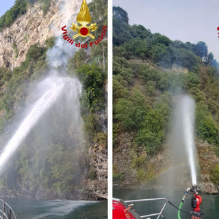 Anche l'acqua del lago Maggiore per spegnere l'incendio boschivo di Leggiuno