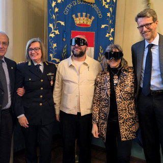 L’ebbrezza simulata per salvare vite reali: cento neopatentati delle scuole bustocche alla prova dei visori