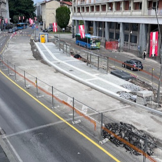 Asfaltatura Largo Tosi, da domani lavori su due corsie