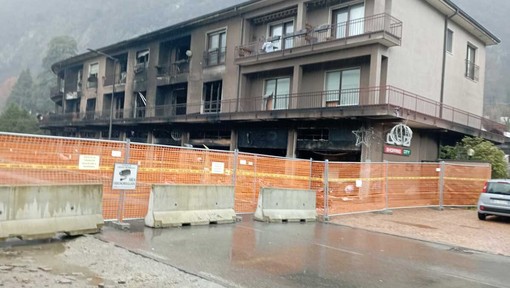 Riaperta la Sp32 a Laveno dopo l'incendio di fine novembre