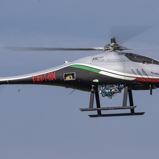 L'AWHero di Leonardo ottiene la prima certificazione militare al mondo per un elicottero a pilotaggio remoto