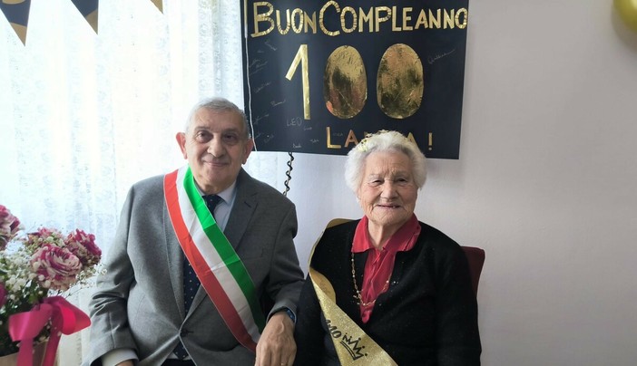 Laura Gallo insieme all'assessore Mario Cislaghi