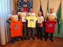 31esima maratonina Città di Busto Arsizio, la presentazione in Comune con alcune delle nuove magliette 31esima maratonina Città di Busto Arsizio, la presentazione in Comune con alcune delle nuove magliette