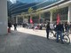 VIDEO E FOTO. La protesta dei lavoratori del settore aereo di Malpensa al Pirellone: «Non lasciateci in mezzo ad una strada»