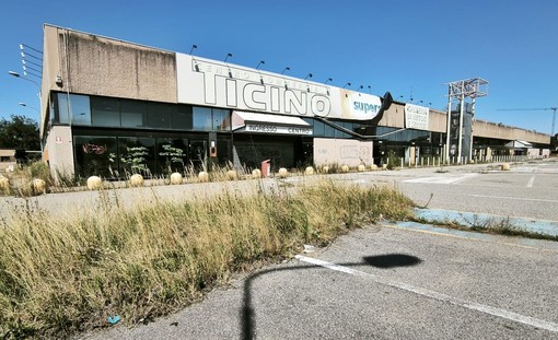 Ex Carrefour di via delle Allodole, c’è un nuovo proprietario. Rinasce il polo commerciale di Madonna Regina?