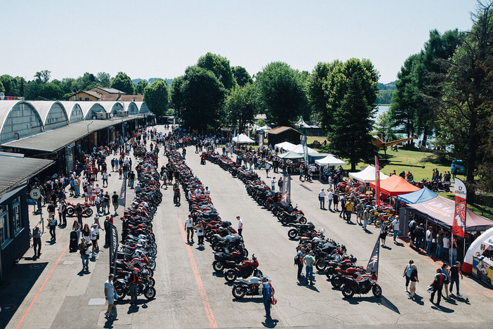 Mv Agusta apre le sue porte al mondo per l'80esimo anniversario: 5mila partecipanti alla Schiranna