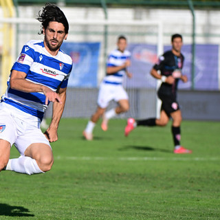 Nando Mastroianni, con i suoi 8 gol in campionato, ha provato a tenere a galla la Pro Patria