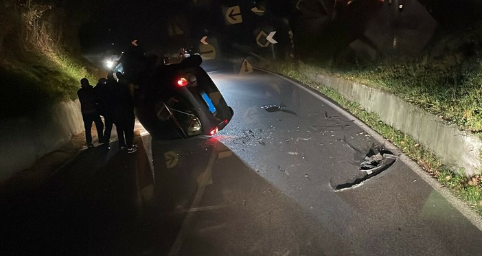 L'auro ribaltata a Malnate L'auro ribaltata a Malnate