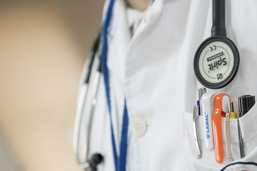 «È più facile ottenere una prima visita specialistica nei tempi indicati sulla ricetta del medico in Basilicata, Marche, Lazio, Veneto, Molise, Calabria, Campania e Liguria che in Lombardia» «È più facile ottenere una prima visita specialistica nei tempi indicati sulla ricetta del medico in Basilicata, Marche, Lazio, Veneto, Molise, Calabria, Campania e Liguria che in Lombardia»