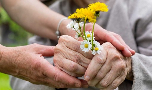 Imparare a prendersi cura: in San Carlo un corso per caregiver di persone con deficit cognitivo Imparare a prendersi cura: in San Carlo un corso per caregiver di persone con deficit cognitivo