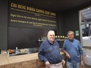 Antonio Castiglioni e Angelo Luoni nello spaccio di via Petrarca, tra citazioni di Barry e Bukowski