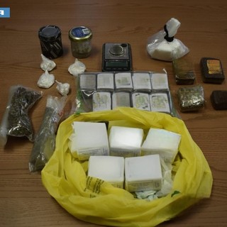 Blitz della polizia di Stato, smantellata un'organizzazione che trafficava droga tra Busto e la Spagna: dieci arresti