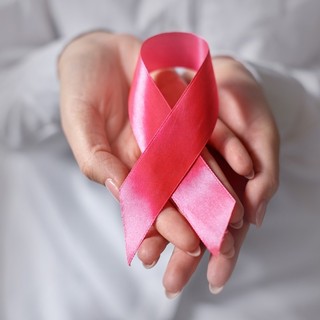 Il rosa della prevenzione tinge l’ottobre di San Carlo Diagnostic