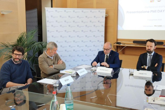 Con il Pmi Day Varese 2025 gli studenti delle scuole medie saranno chiamati a creare nuovi “Pianeti” insieme alle imprese Con il Pmi Day Varese 2025 gli studenti delle scuole medie saranno chiamati a creare nuovi “Pianeti” insieme alle imprese